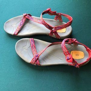 Teva Zirra size 11